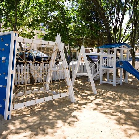 Paradise Bay Hotel 포마리 외부 사진