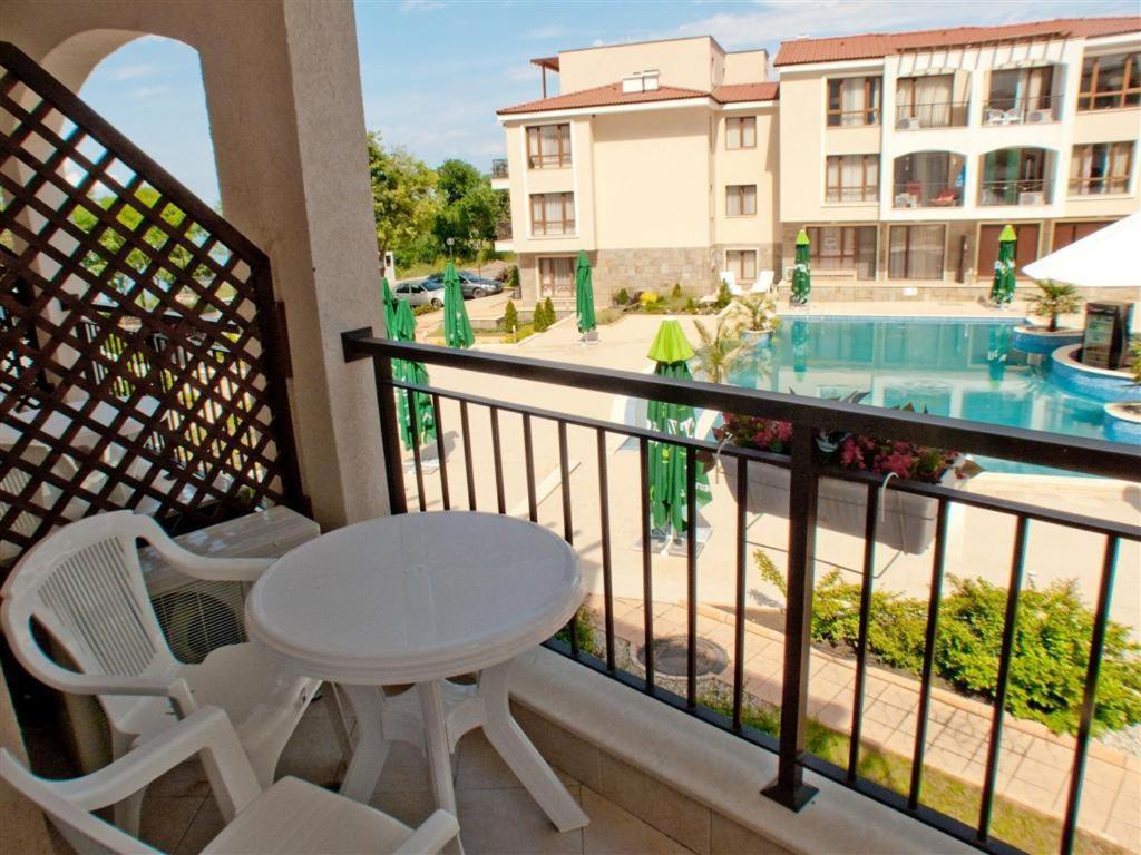 Paradise Bay Hotel 포마리 외부 사진