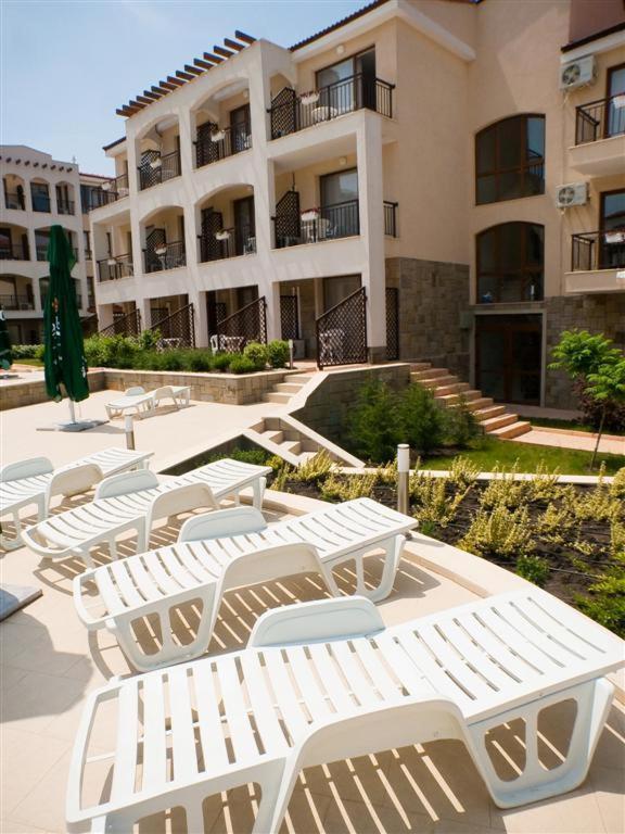 Paradise Bay Hotel 포마리 외부 사진
